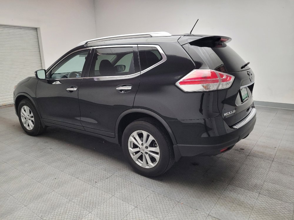 Used 2016 Nissan Rogue SV image 3