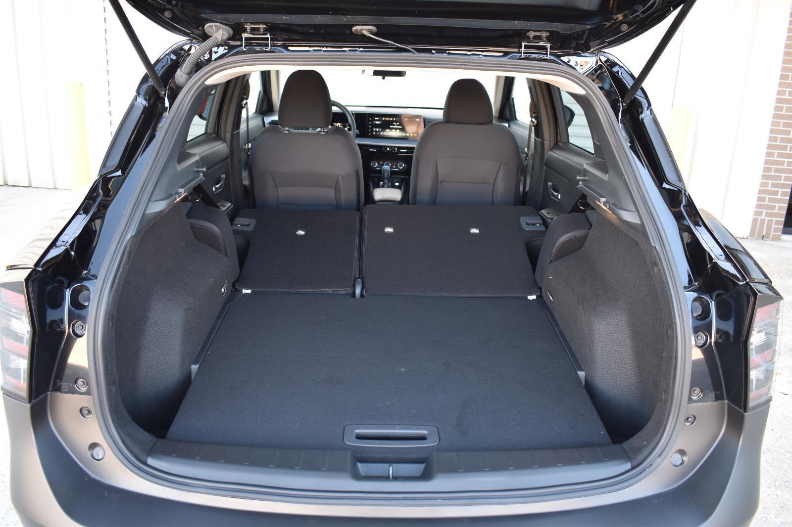 Certified 2025 Nissan Kicks SV image 32