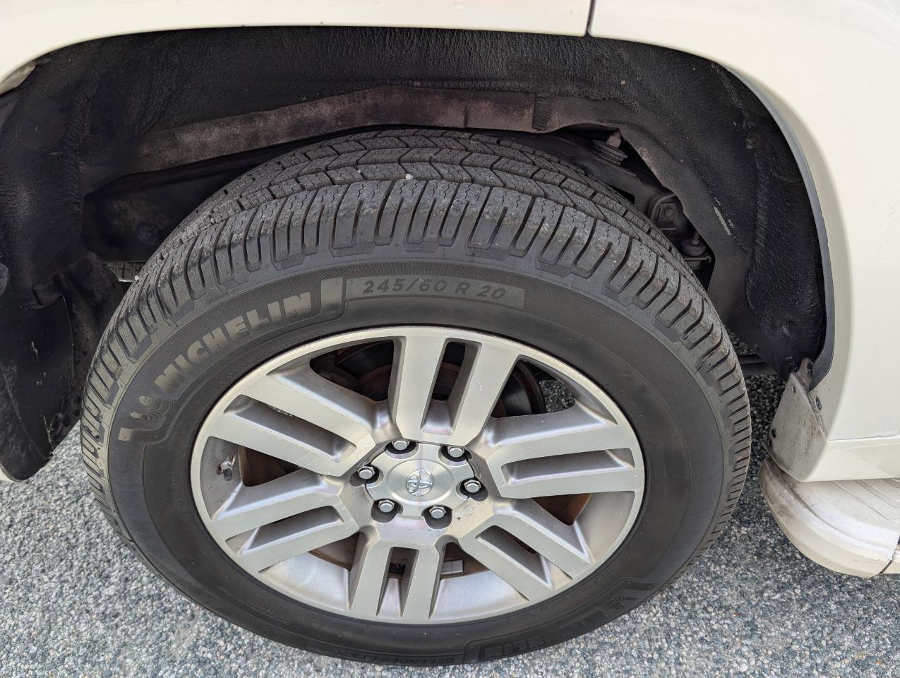 Used 2012 Toyota 4Runner Limited image 6