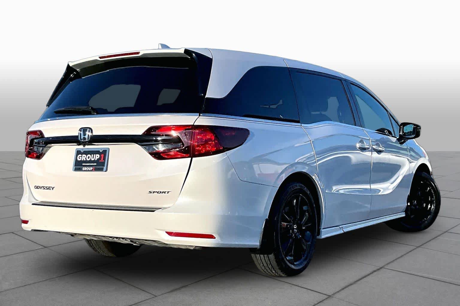 Used 2024 Honda Odyssey Sport image 13