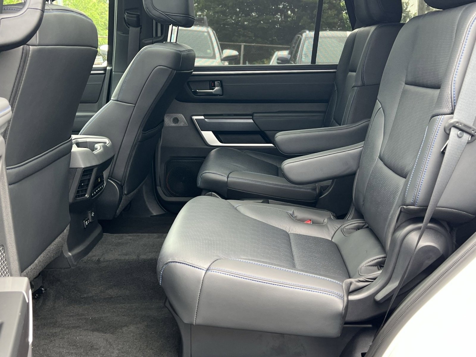 Used 2023 Toyota Sequoia Platinum AWD/4WD image 31