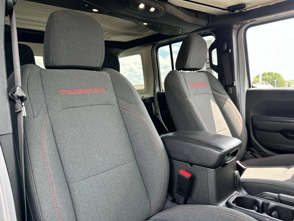 Used 2024 Jeep Wrangler Unlimited Rubicon AWD/4WD image 22