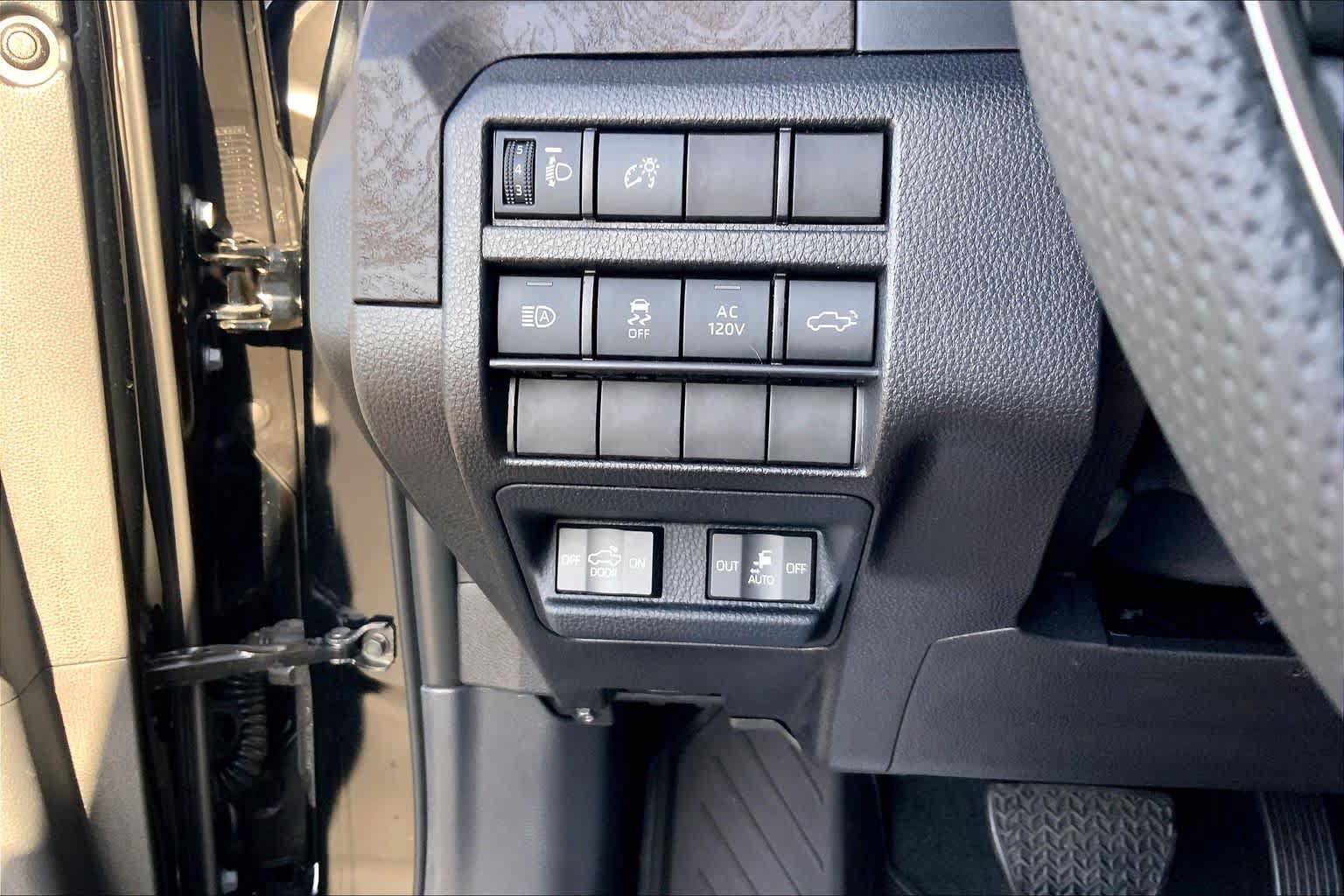 Used 2026 Toyota Tacoma Limited AWD/4WD image 36