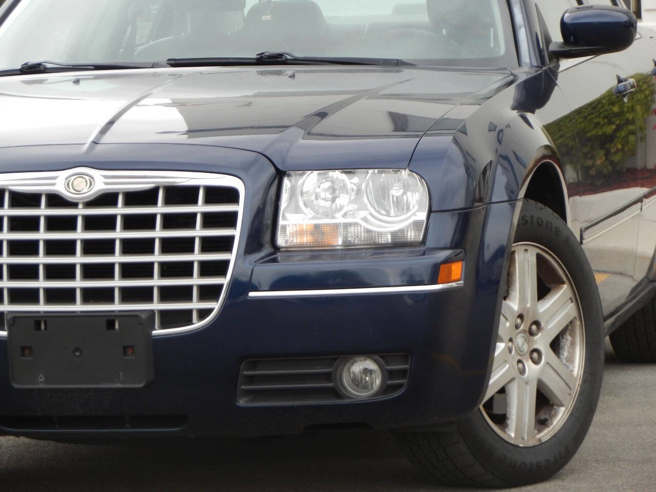 Used 2005 Chrysler 300 Touring w/ Comfort/Convenience Group image 4