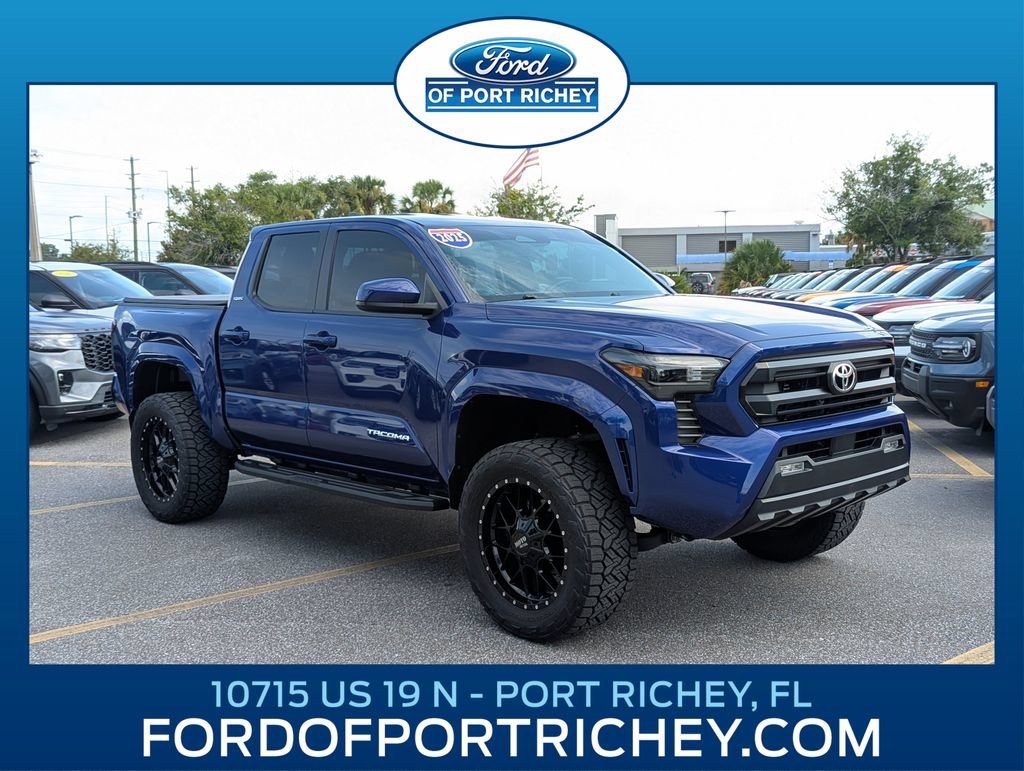 Used 2025 Toyota Tacoma SR5 AWD/4WD image 1