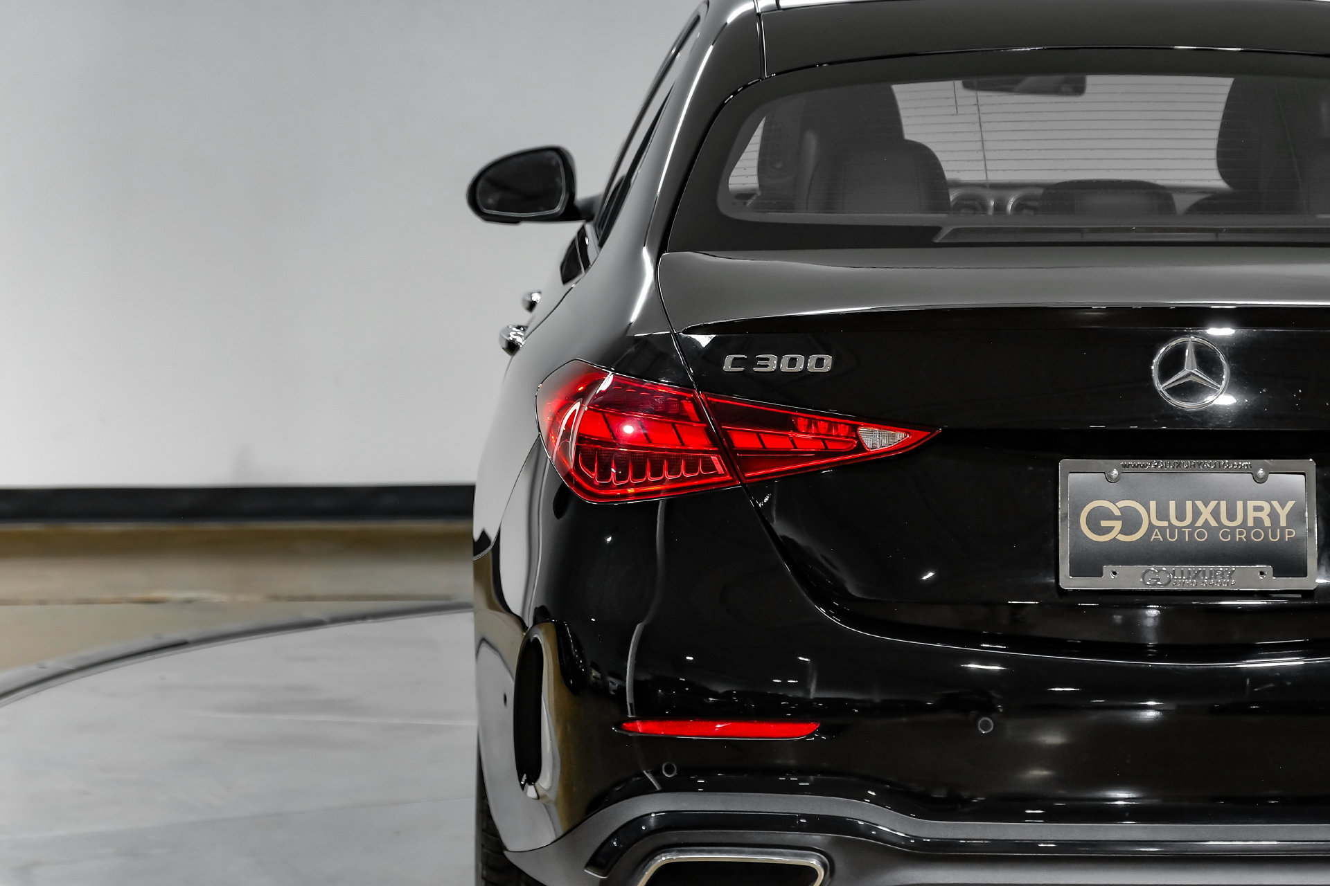Used 2025 Mercedes-Benz C 300 Sedan w/ AMG Line w/ Night Package image 52