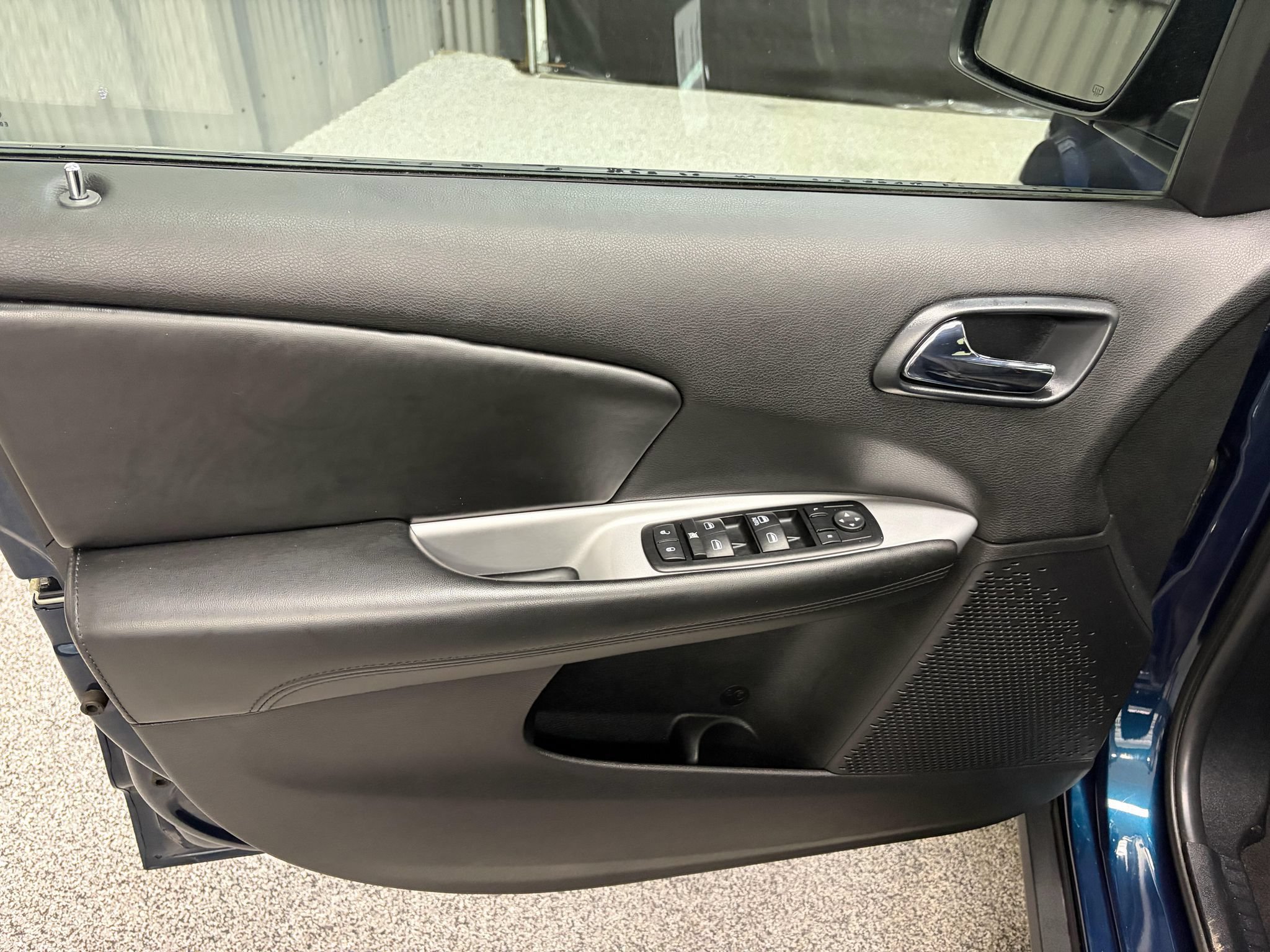 Used 2014 Dodge Journey SXT w/ Flexible Seating Group FWD image 17
