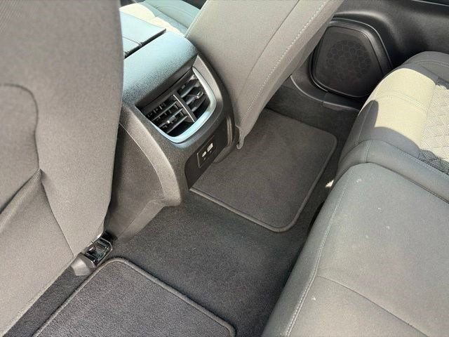 Used 2020 Chevrolet Blazer LT FWD image 33