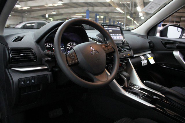 New 2026 Mitsubishi Eclipse Cross LE AWD/4WD image 5