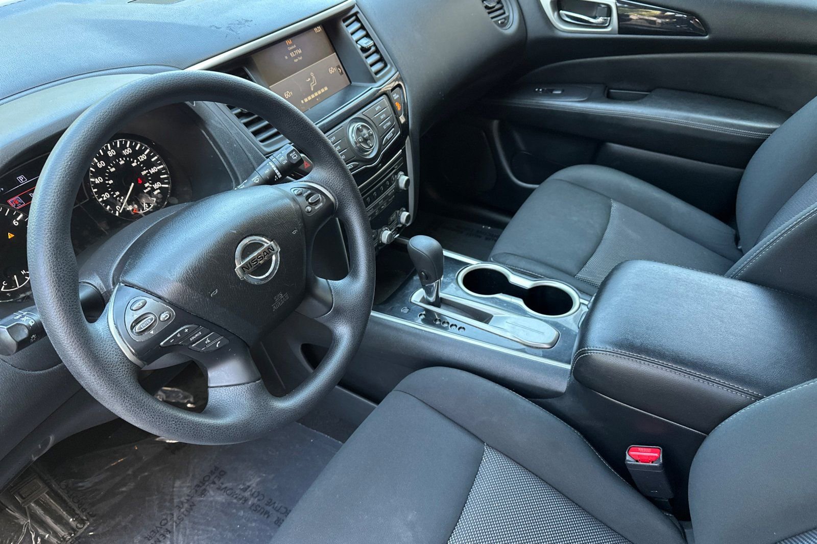Used 2020 Nissan Pathfinder S FWD image 10