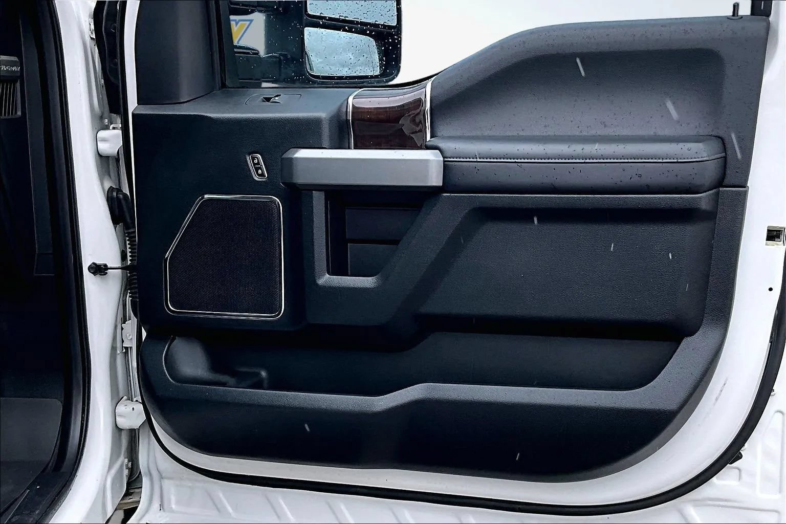 Used 2017 Ford F450 Platinum w/ Platinum Ultimate Package AWD/4WD image 33