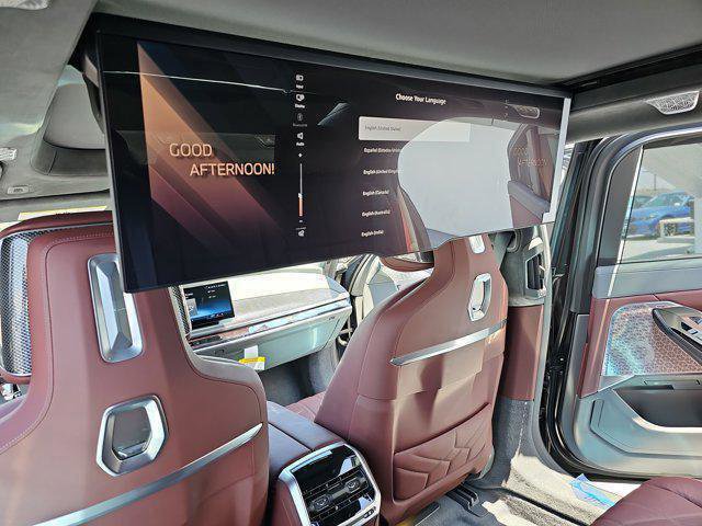 New 2025 BMW 760i xDrive w/ Executive Package image 18