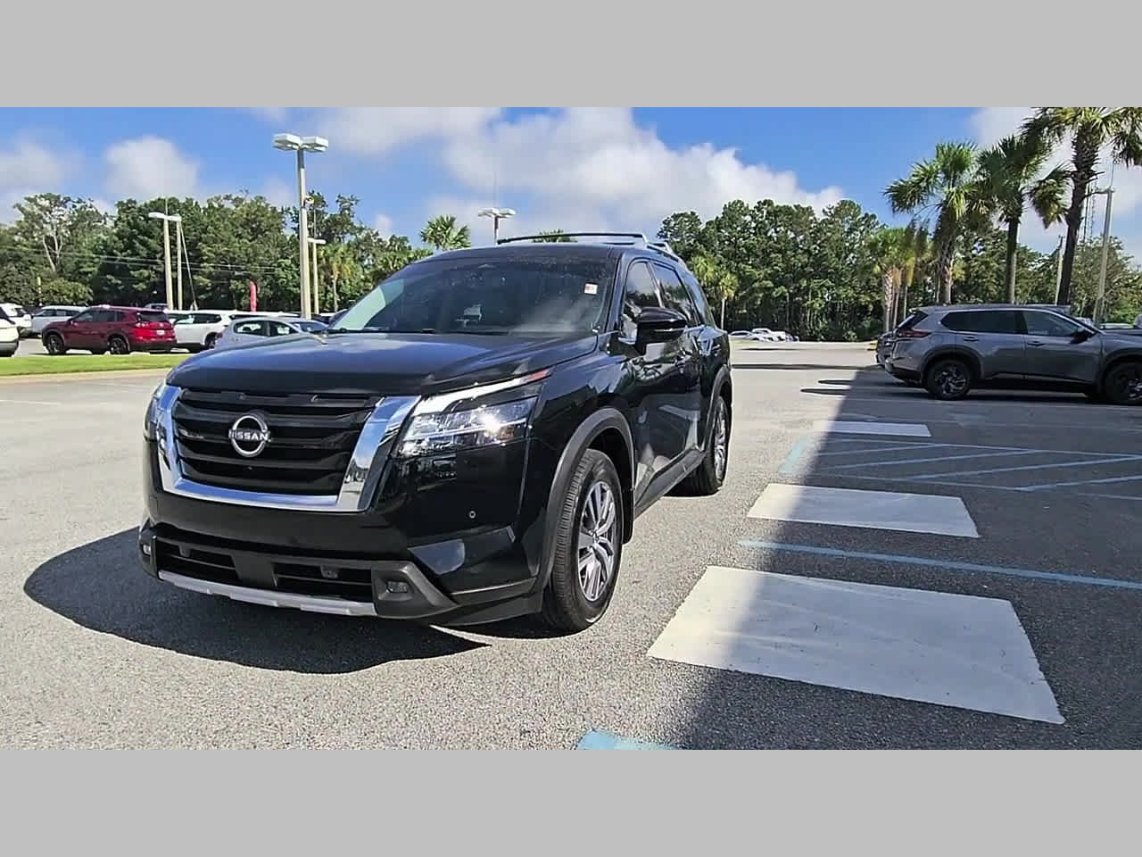 Used 2023 Nissan Pathfinder SL AWD/4WD image 21