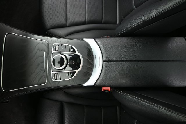 Used 2019 Mercedes-Benz GLC 300 image 27