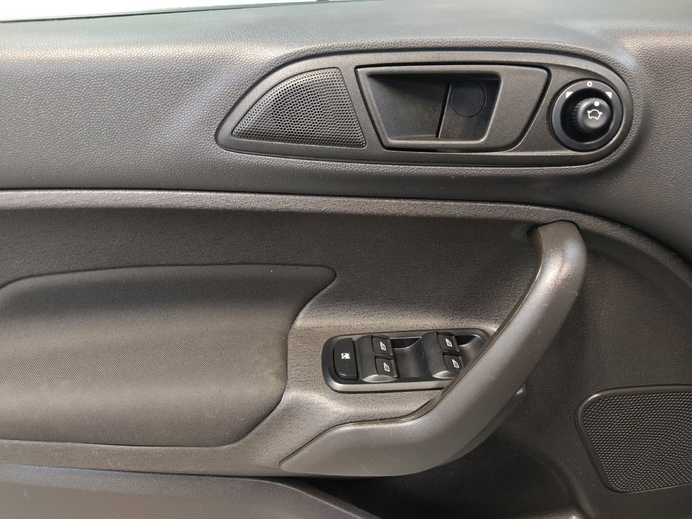 Used 2017 Ford Fiesta SE FWD image 27