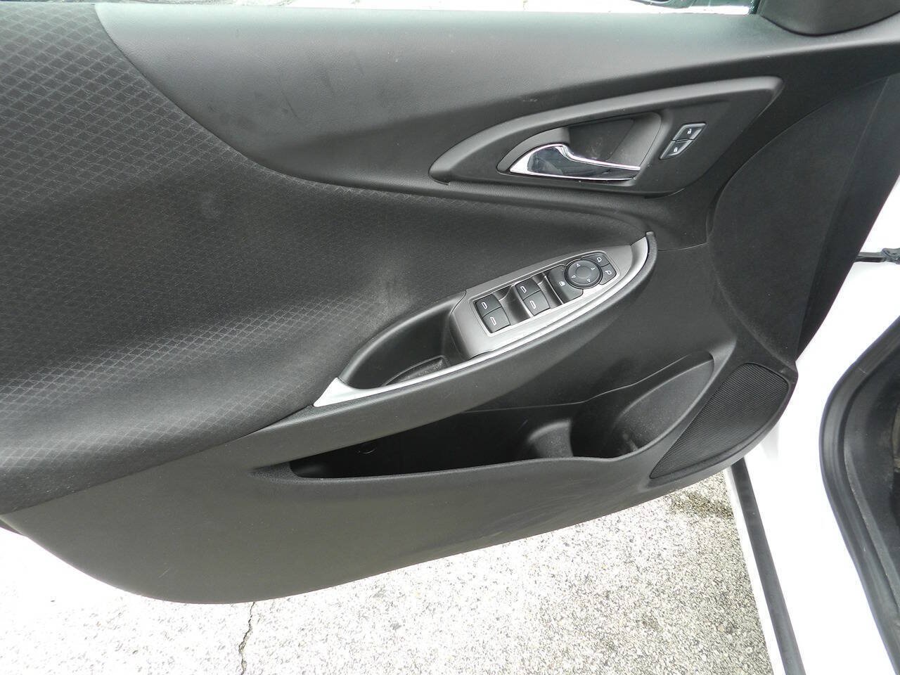 Used 2024 Chevrolet Malibu LS FWD image 16