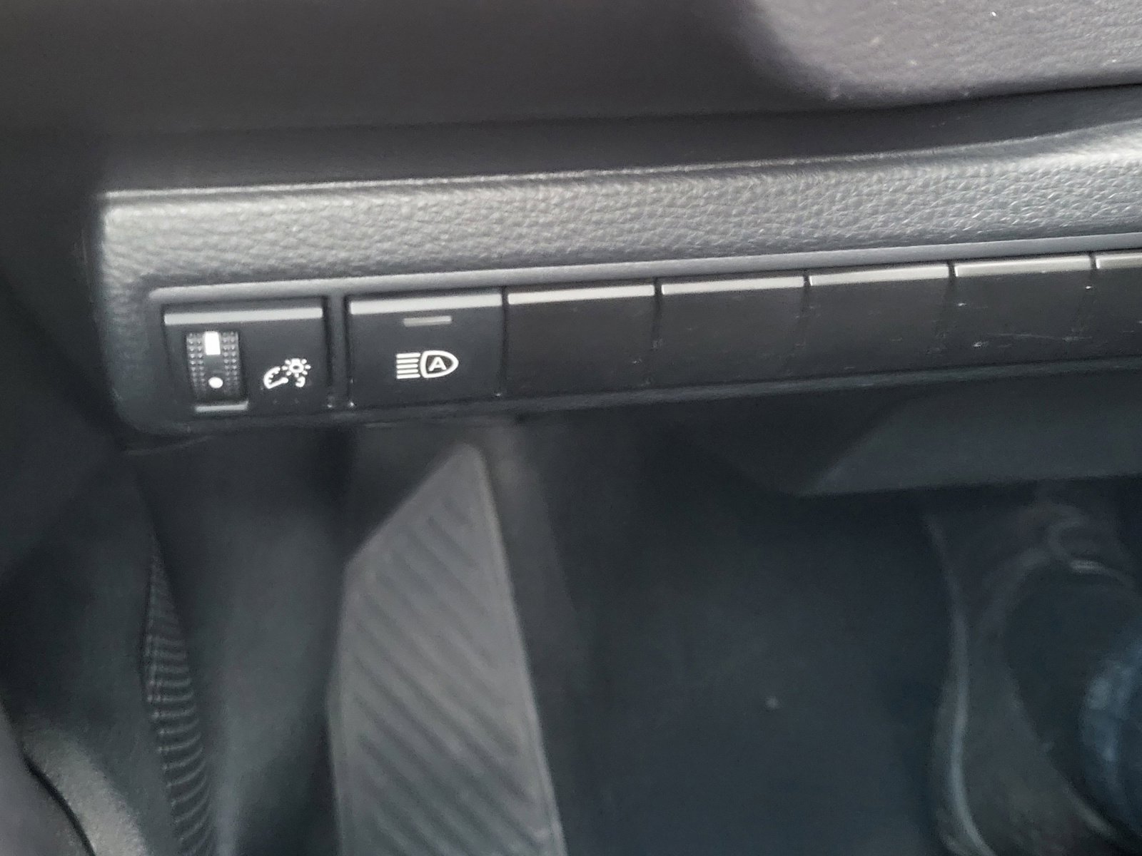 Certified 2024 Toyota Corolla LE image 36