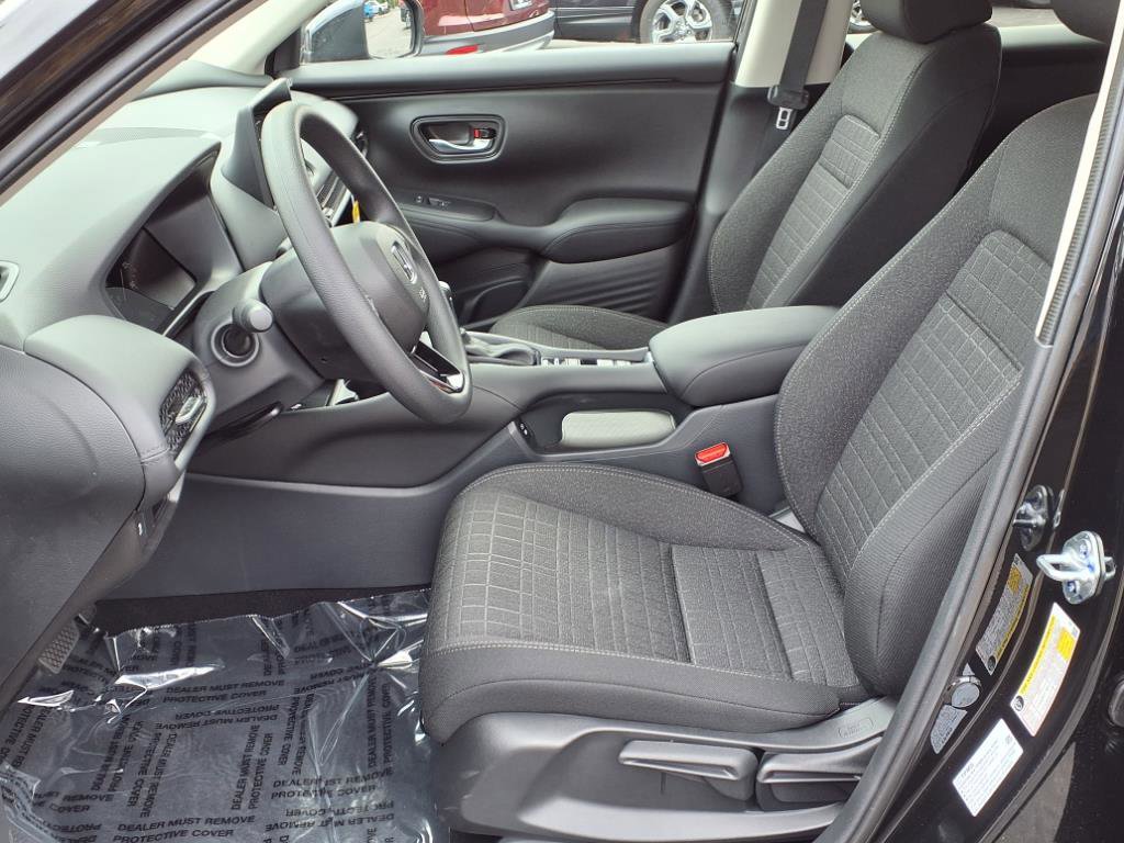 New 2026 Honda HR-V LX image 4