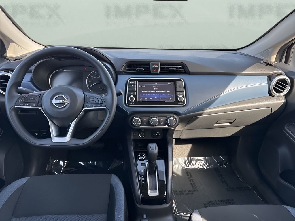 Used 2025 Nissan Versa SV FWD image 11