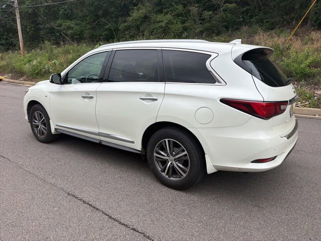 Used 2019 INFINITI QX60 Luxe w/ Essential Package FWD image 5