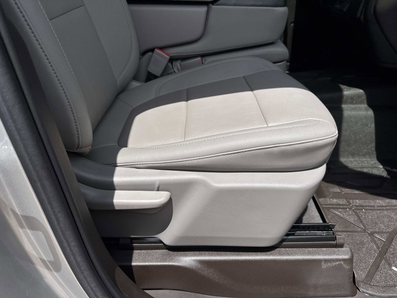 Used 2023 Chevrolet Silverado 2500 LT w/ Convenience Package image 11