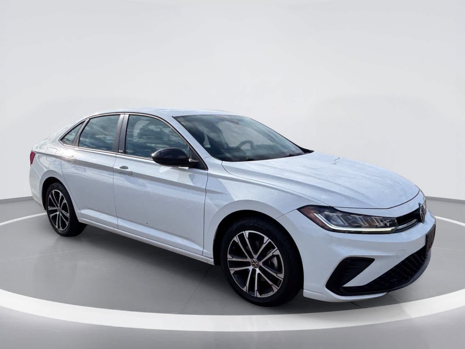 Used 2025 Volkswagen Jetta Sport FWD image 7