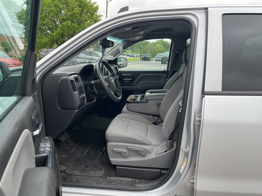 Used 2018 Chevrolet Silverado 1500 Custom w/ Custom Value Package RWD image 6