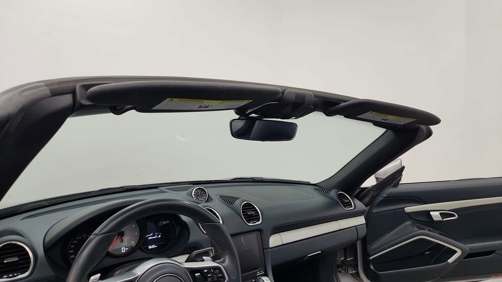 Used 2017 Porsche 718 Boxster S RWD image 39