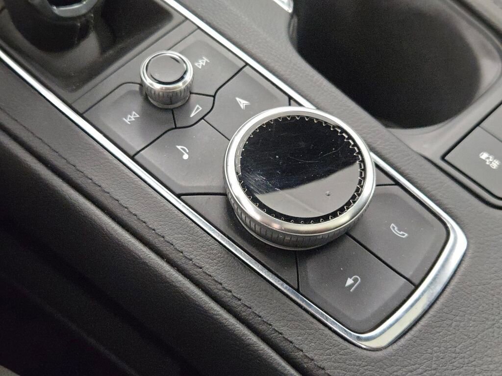 Used 2023 Cadillac XT4 Premium Luxury w/ Technology Package image 32