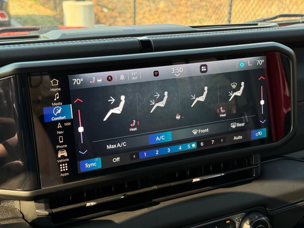 Used 2024 Jeep Wrangler Unlimited Rubicon image 32