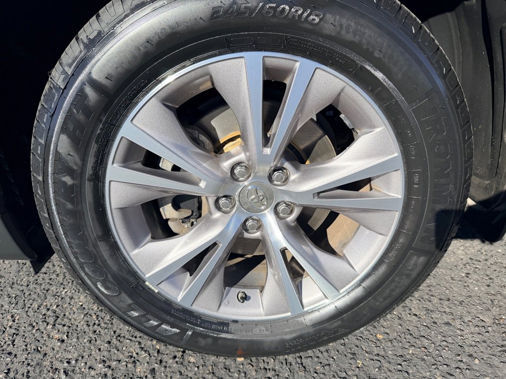 Used 2015 Toyota Highlander XLE image 47