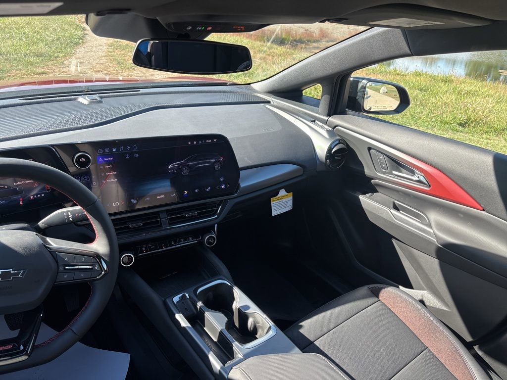 New 2026 Chevrolet Equinox EV RS AWD/4WD image 49