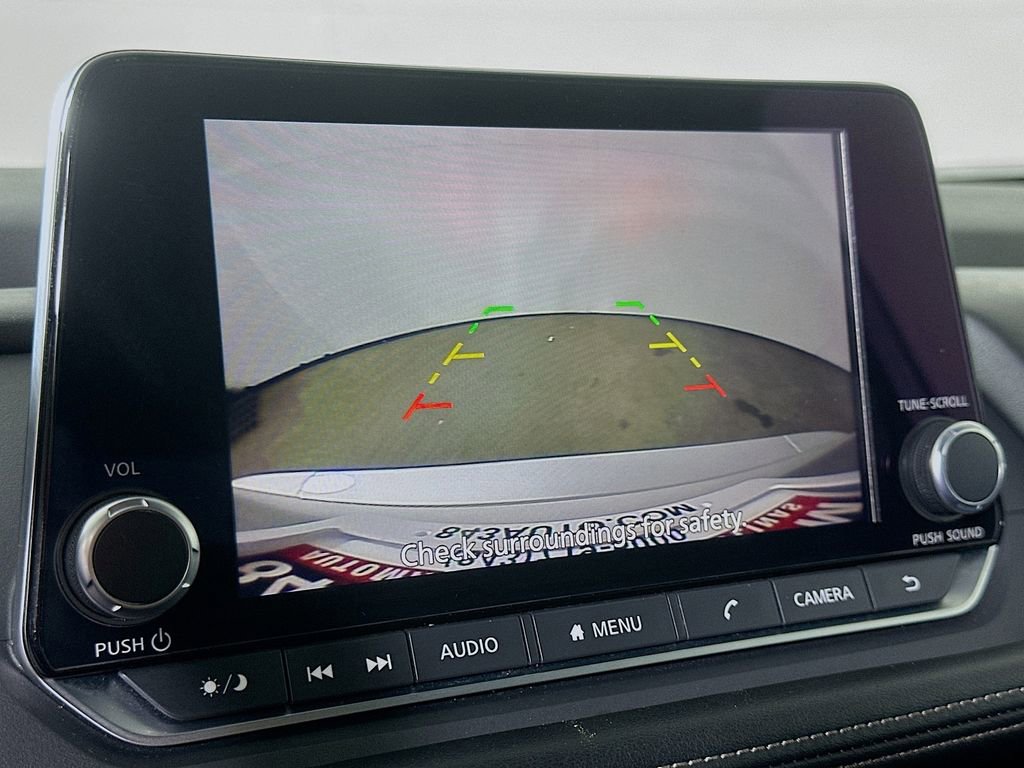 Used 2024 Nissan Rogue S image 10