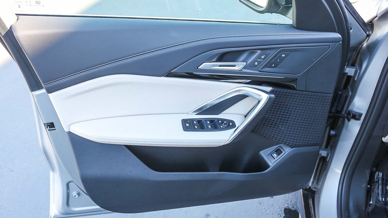 Used 2025 BMW X1 xDrive28i w/ Technology Package image 21