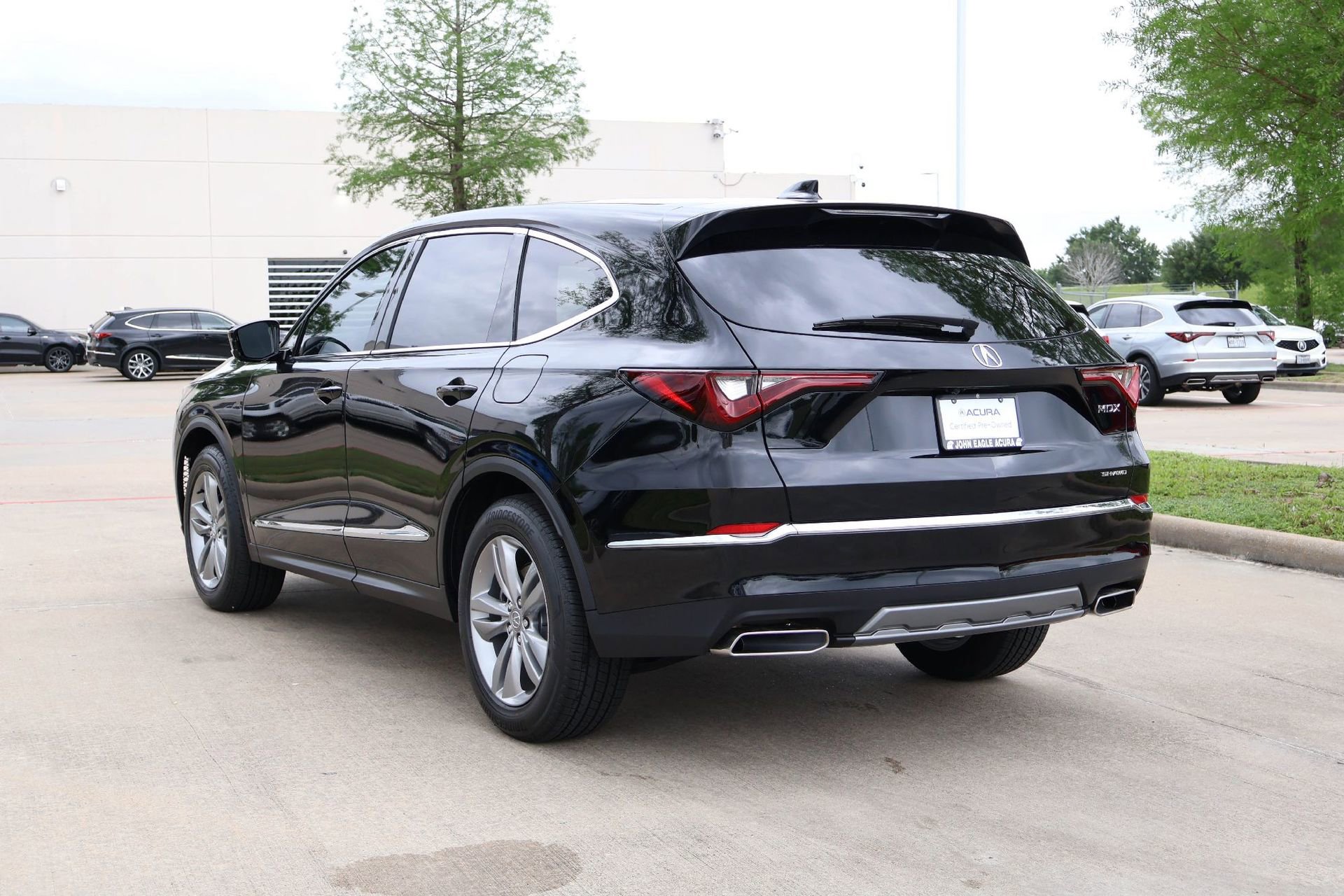Certified 2026 Acura MDX SH-AWD image 4