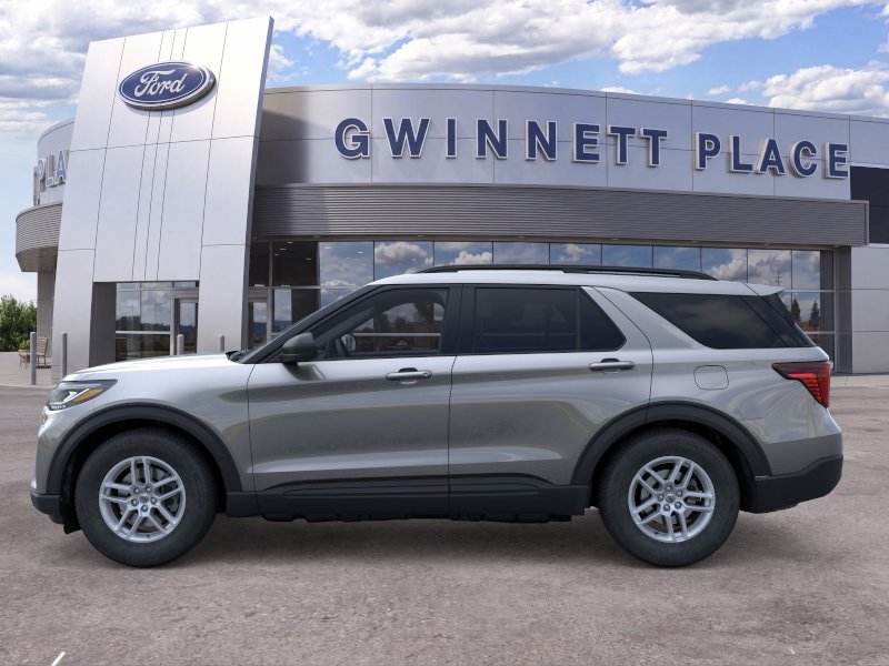 New 2026 Ford Explorer Active RWD image 3