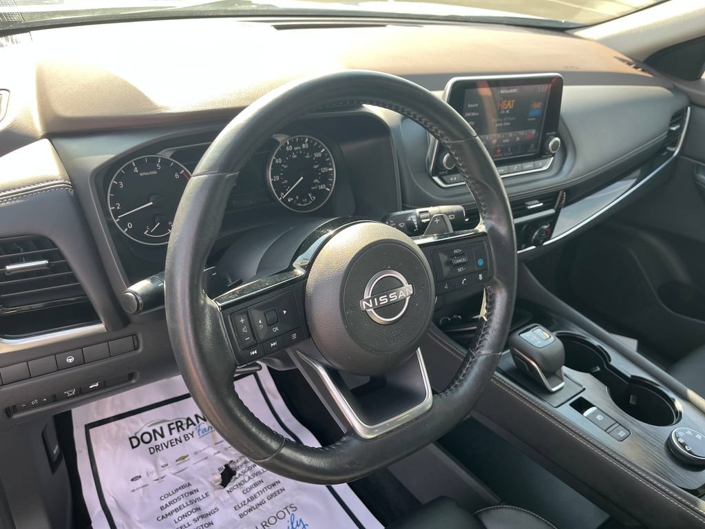 Used 2023 Nissan Rogue SL AWD/4WD image 14