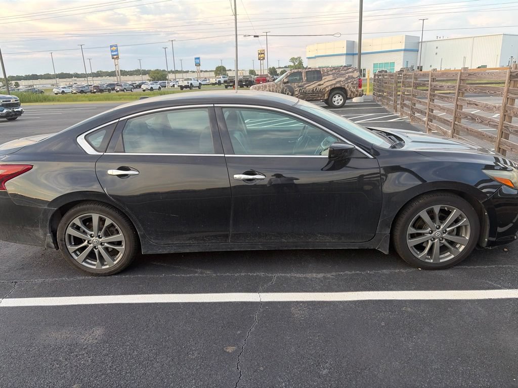 Used 2018 Nissan Altima 2.5 SR w/ SR Special Edition FWD image 5