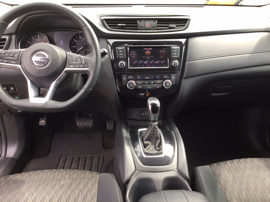 Used 2018 Nissan Rogue SV w/ Premium Package AWD/4WD image 19