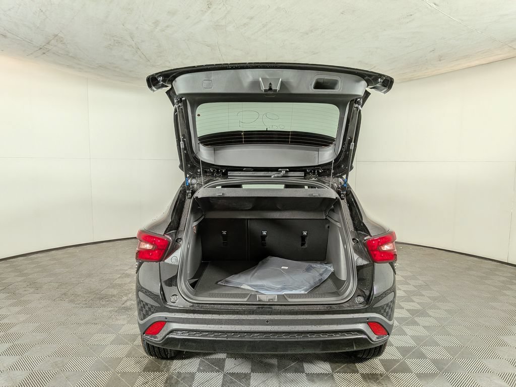 New 2026 Chevrolet Trax RS w/ Driver Confidence Package FWD image 9