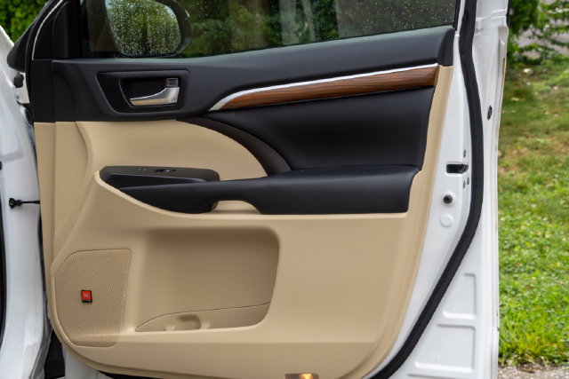 Used 2019 Toyota Highlander Limited FWD image 48