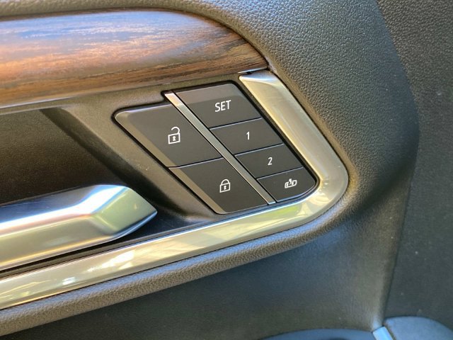 Used 2025 GMC Sierra 1500 SLT AWD/4WD image 14