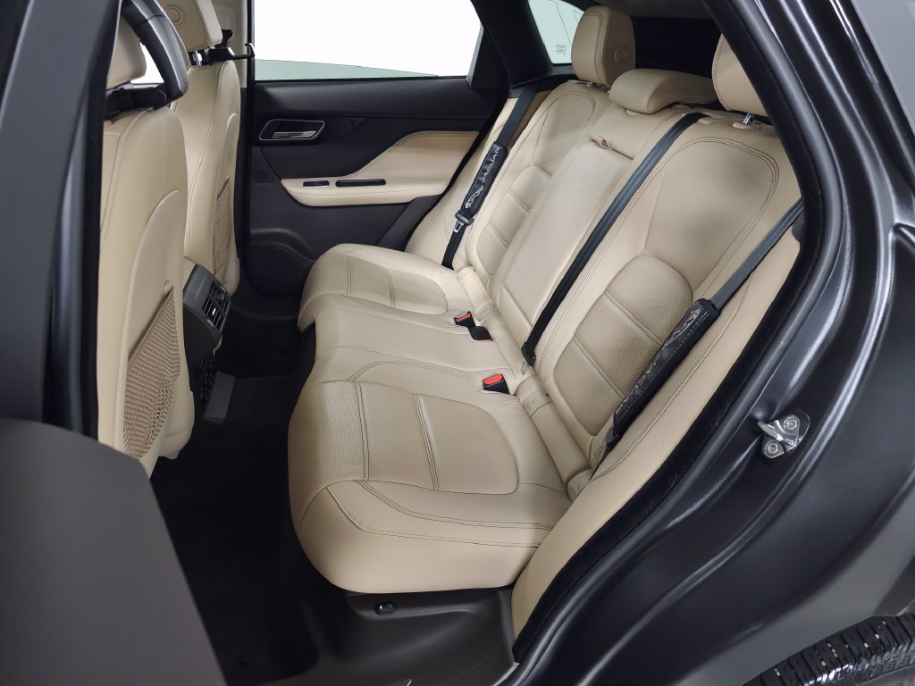 Used 2020 Jaguar F-PACE Prestige AWD/4WD image 34