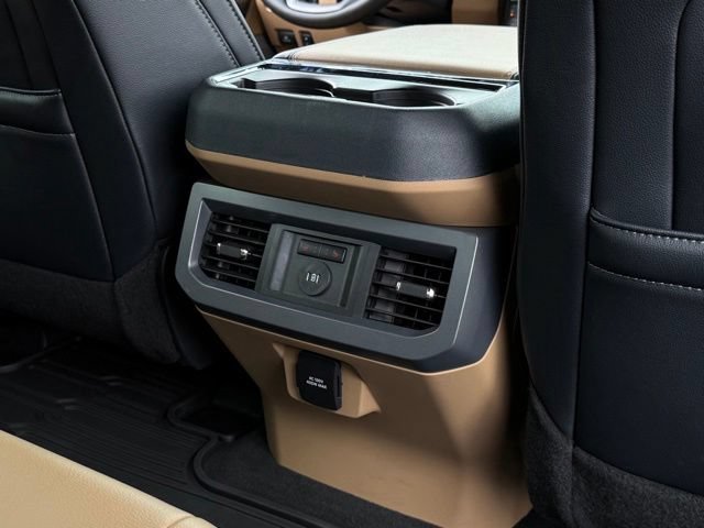 Used 2025 Ford F450 Lariat w/ Lariat Ultimate Package AWD/4WD image 24