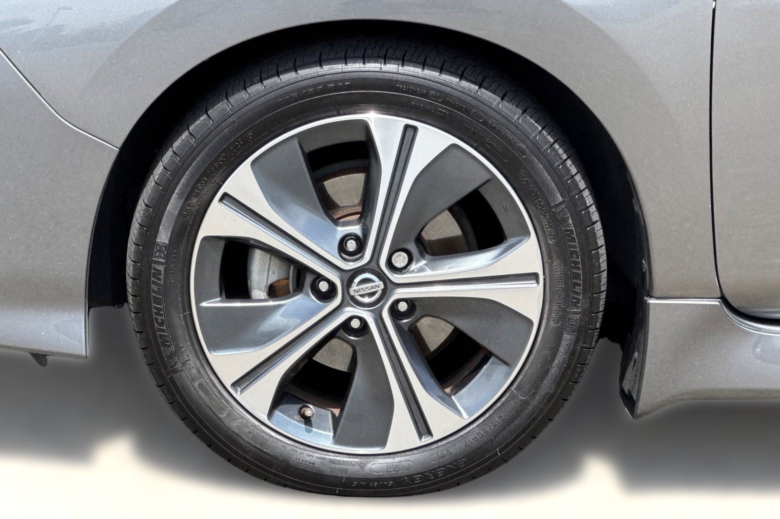 Used 2018 Nissan Leaf SL w/ SL Technology Package FWD image 12