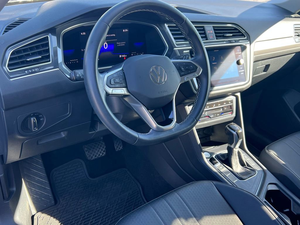 Used 2023 Volkswagen Tiguan SE FWD image 18