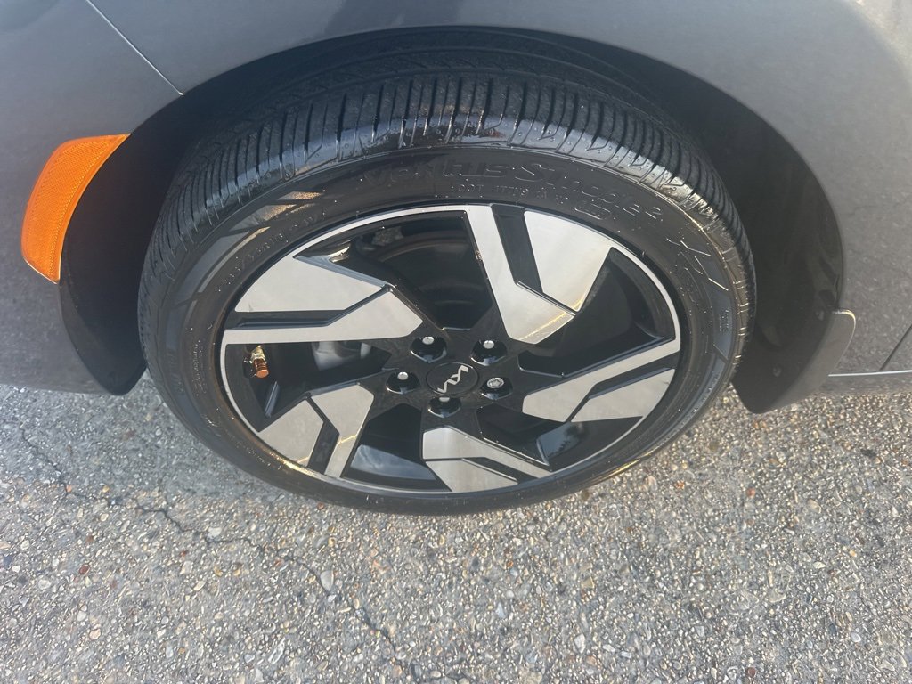 Used 2024 Kia Soul GT-Line image 24