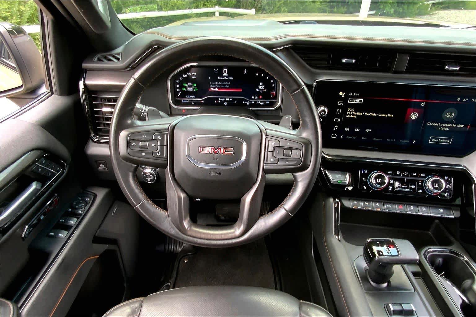 Used 2023 GMC Sierra 1500 AT4 w/ AT4 Premium Package AWD/4WD image 6