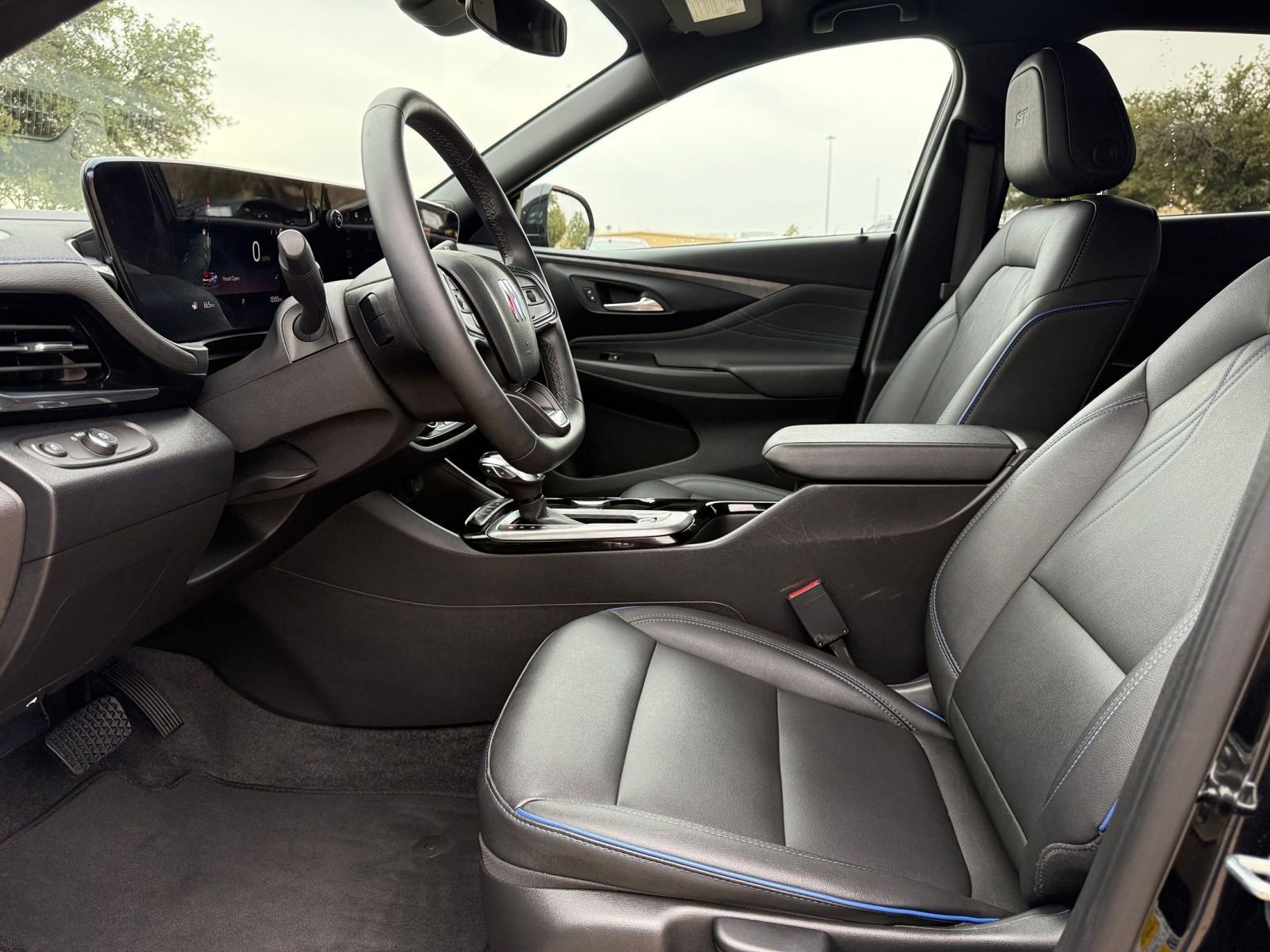 Used 2025 Buick Envista Sport Touring image 27