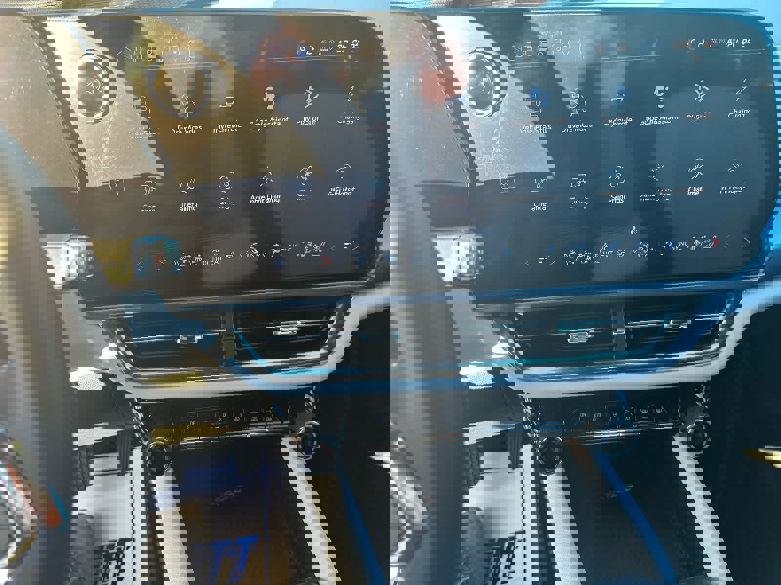 New 2026 Chevrolet Equinox EV LT w/ Convenience Package II image 27